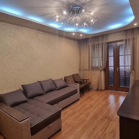 Cosy Appartment Ташкент Экстерьер фото